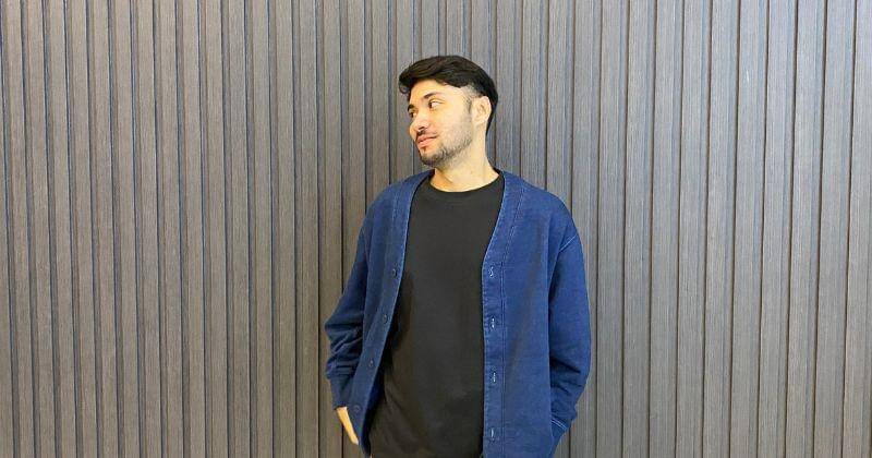 Refal Hady saat media visit di IDN Media pada 6 November 2023 - Popmama.com/Putri Syifa N